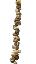 Cargar imagen en el visor de la galería, Jaspe Nugget
