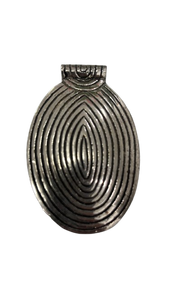 Dije Tibetano Plateado