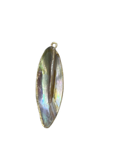 Cargar imagen en el visor de la galería, Dije Madre Perla
